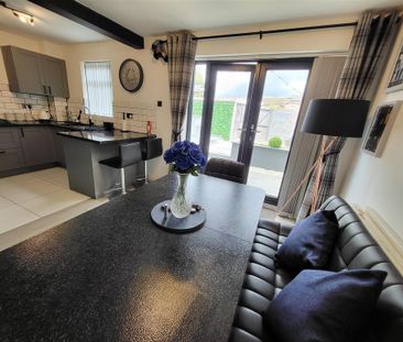 3 bedroom semi-detached house to rent - Photo 5