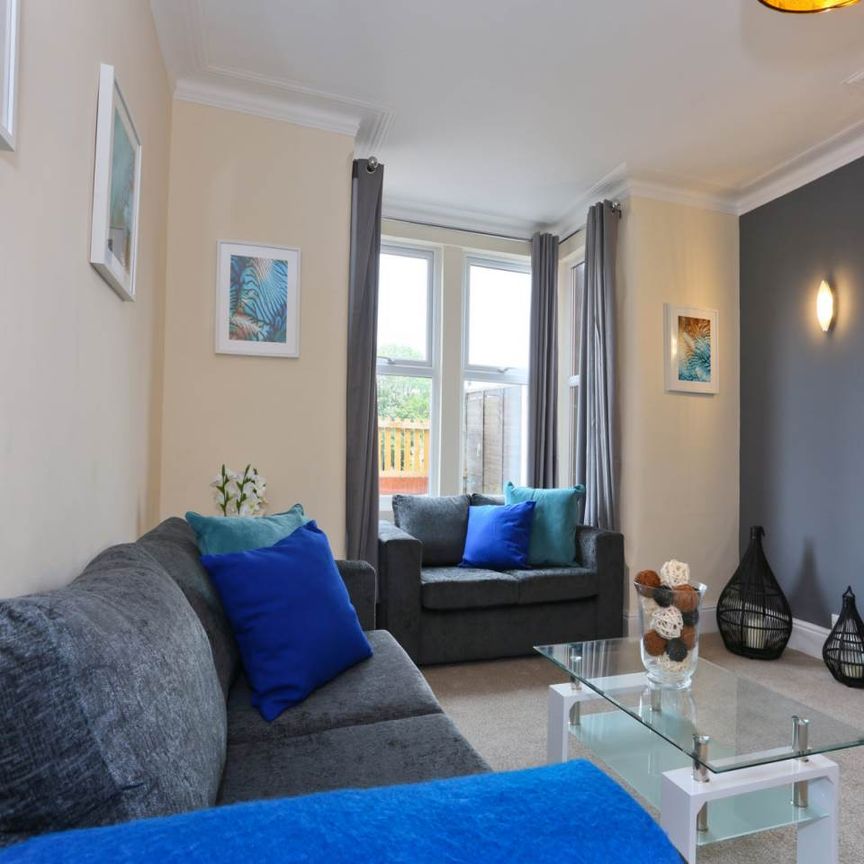 Colmore Road (Room 3), Upper Wortley, Leeds - Photo 1