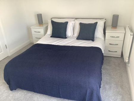 2 bedroom apartment to rent - Photo 3