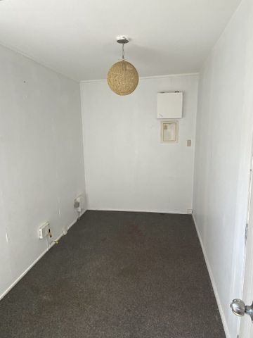 8 Freyberg Avenue, Papatoetoe - Photo 4