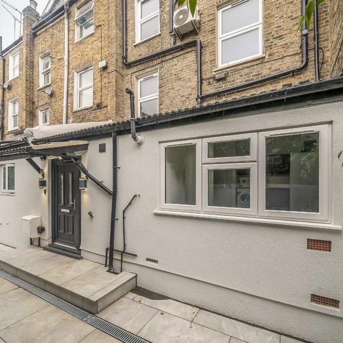 5 bedroom house to rent - Photo 1
