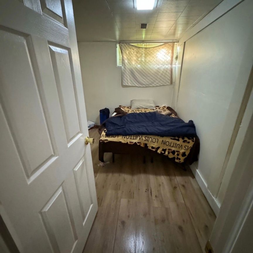 For Lease - 102 Billington Crescent, Toronto, Ontario - Photo 1