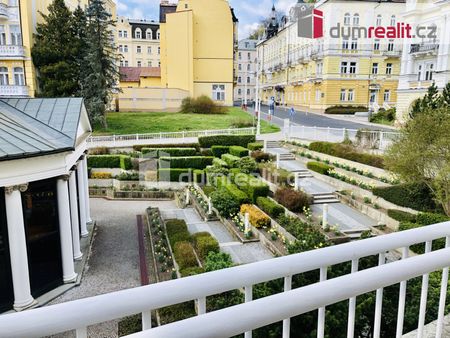 Pronájem bytu 1+kk a garsoniéry 35 m² - Fotografie 5