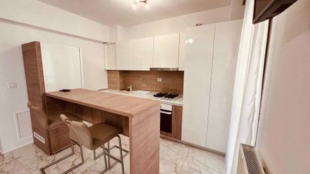 Apartament 2 camere, semidecomandat, zona Tudor Vladimirescu - Photo 3