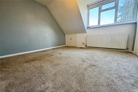 4 bedroom detached house to rent - Photo 3