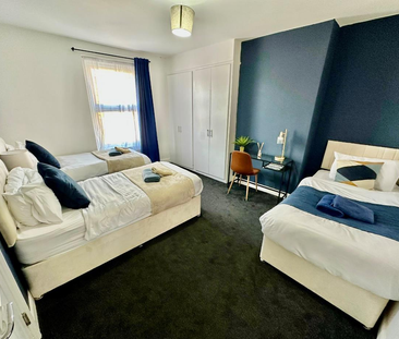 Bexley Grove, Leeds - Photo 2