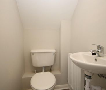 4 bedroom detached house to rent - Photo 2