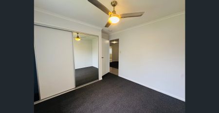 Great Family Home ~ Freshly Painted & Brand New Carpet - Photo 3