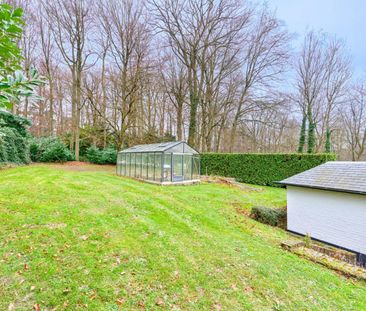 Charmante maison 2 chambres avec beau jardin et 2 parkings - Foto 1