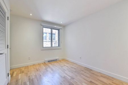 3195 Van Horne Avenue - Photo 4