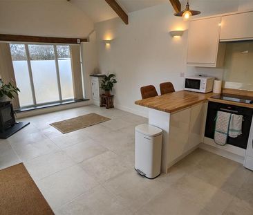 1 bedroom detached house to rent - Photo 4