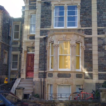 8 Bed Terraced House, Collingwood Road, BS6 - Photo 3