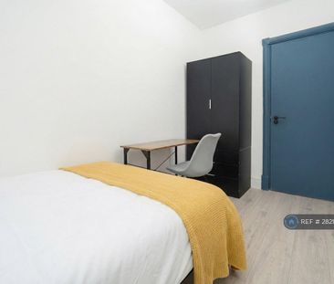 1 bedroom in a house share to rent - Photo 3