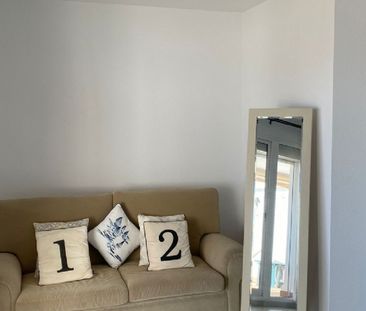 3 Bedroom Apartment For Rent in Estepona, Málaga - Photo 1