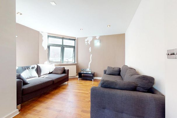 3 bedroom flat to rent - Photo 1