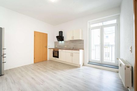❄️ NEU! Charmante Altbauwohnung mit Balkon, moderner Einbauküche & Tageslichtbad ❄️ - Foto 2