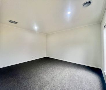 Modern Family Home in a Prime Armstrong Creek Location - Photo 5