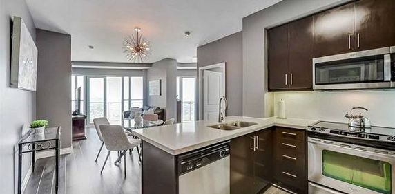 Hurontario/Burnhamthorpe Spacious 2Bdrm Luxurious Finishes Open Conce - Photo 2