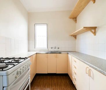 Neat two-bedroom home in a quiet location - Photo 5