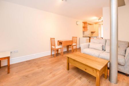 1 bedroom flat to rent - Photo 2