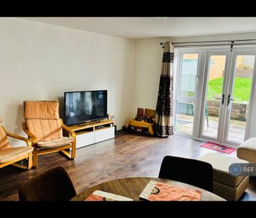 2 bedroom semi-detached house to rent - Photo 3