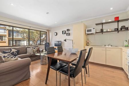 Bright, Easy-Care Apartment in Central Jindabyne - Photo 2