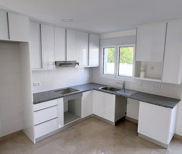 Location Appartement 3 pièces 70m² - Photo 4