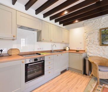 1 bedroom character property to rent - Photo 2