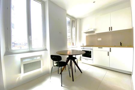 A Louer appartement Marseille 13006 ND du Mont / Cours julien Type 1 meublé 20m2 - Photo 3