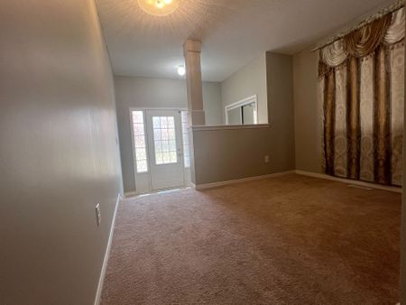 For Lease - 12 Mortlock Street, Ajax, Ontario - Photo 4