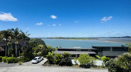 HILLSBOROUGH HIDDEN GEM - Photo 5