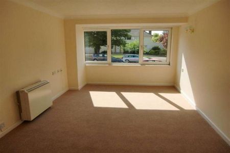 1 bedroom retirement property to rent - Photo 2