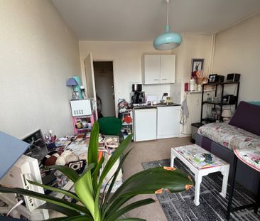 Location Appartement 1 pièce 16m² ORLEANS 45000 - Photo 1