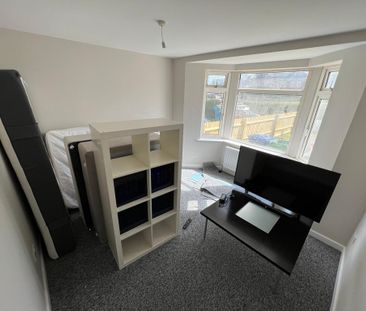 4 bedroom terraced house to rent - Photo 5