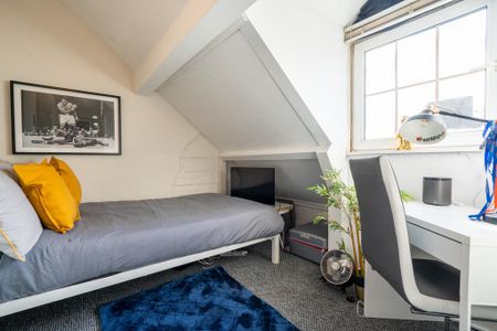 4 bedroom terraced house to rent - Photo 3