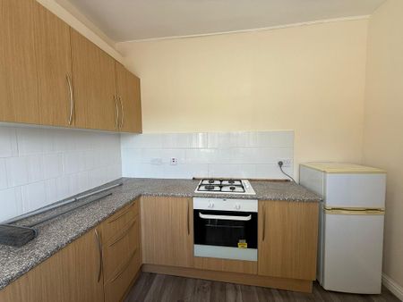 1 bedroom flat to rent - Photo 5