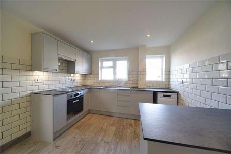 Lark Road, Mildenhall, Bury St. Edmunds, Suffolk, IP28 - Photo 5