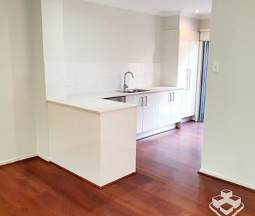 Freestanding villa in boutique complex - Photo 5