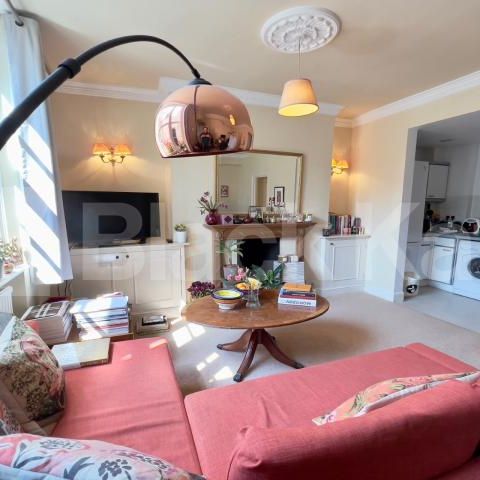 Two bedrooomed garden apartment in Pimlico - Photo 1