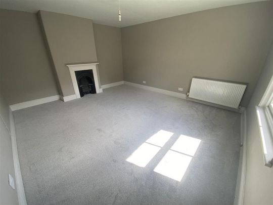 5 bedroom farm house to rent - Photo 1