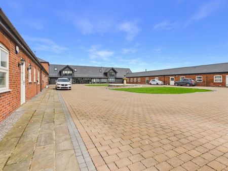 Gunners Cottage, Woodlands, Burnham Road,HP9 - Photo 3