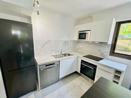 Location Appartement 2 pièces 47m² NOGENT SUR MARNE 94130 - Photo 5