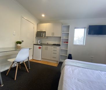 This is a beautiful fully furnished upstairs studio room with Green... - Photo 2