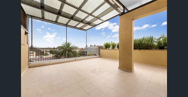 Spacious 1-bedroom apartment - Photo 1