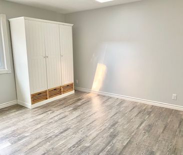 For Lease - 256 Dunlop Street Unit# 2, Barrie, Ontario - Photo 2