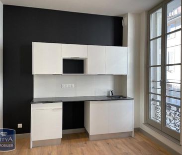 Location Appartement 3 pièces 58m² MARSEILLE 1er - Photo 2