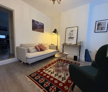 2 Bed Terraced House, Hampton Court Road, B17 - Photo 2