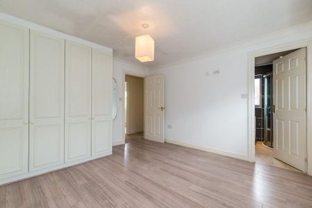 4 bedroom detached house to rent - Photo 5