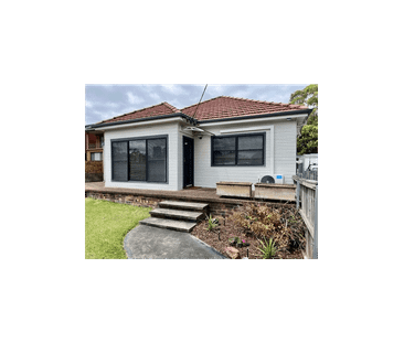 2-Bedroom Home in Prime Cardiff Location – Water Included! - Photo 3