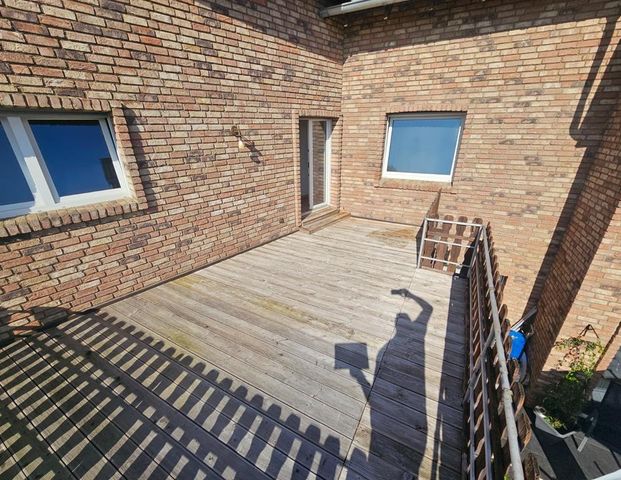 Großzügige 3-Zimmer-Wohnung (106 m²) mit großer Dachterrasse i - Photo 1